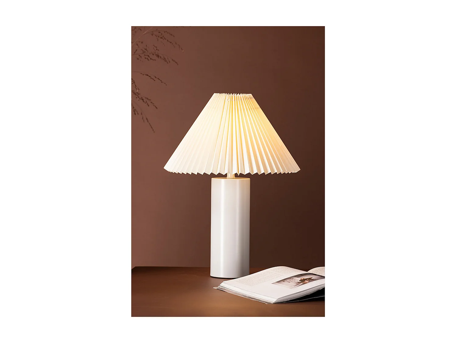 Largin verlichting tafellamp 35x35x45cm lichtgrijs.