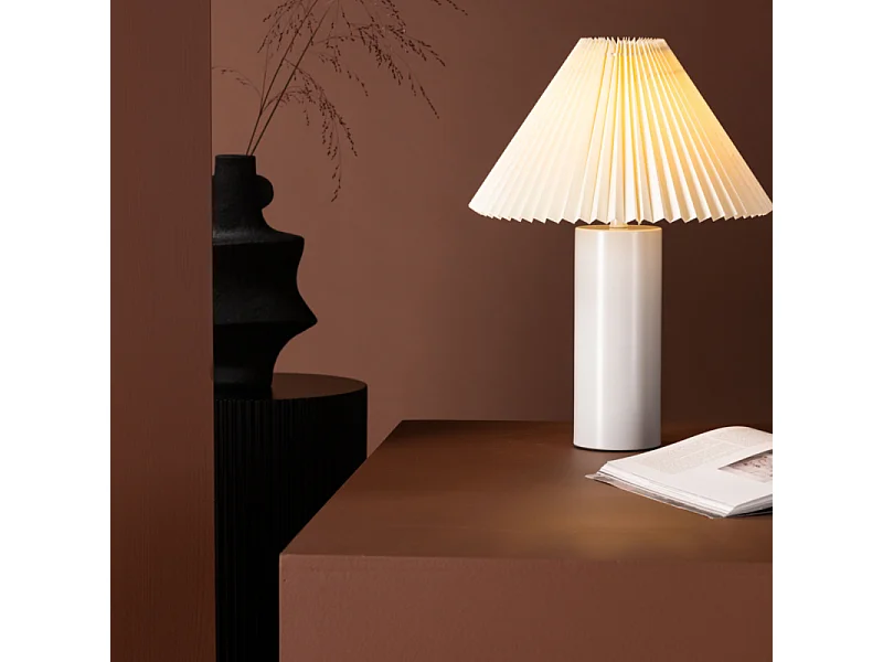 Largin verlichting tafellamp 35x35x45cm lichtgrijs.