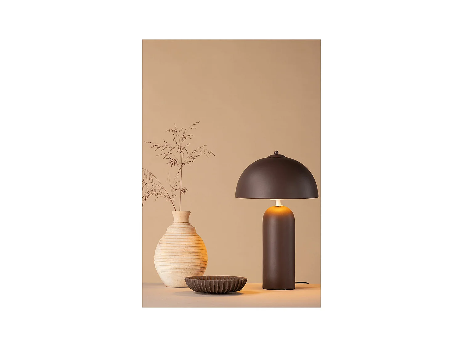 Corello verlichting tafellamp 28x28x45cm bruin.