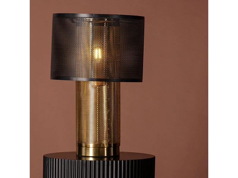 Gap verlichting tafellamp 25x25x39cm zwart.