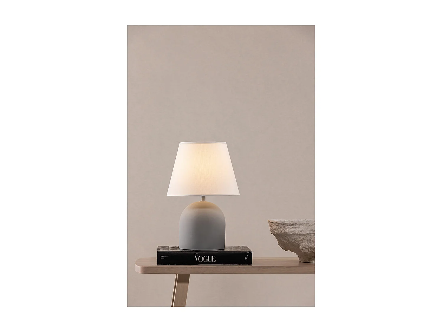 Styrsö Beleuchtung Tischlampe 25x25x37cm Grau.