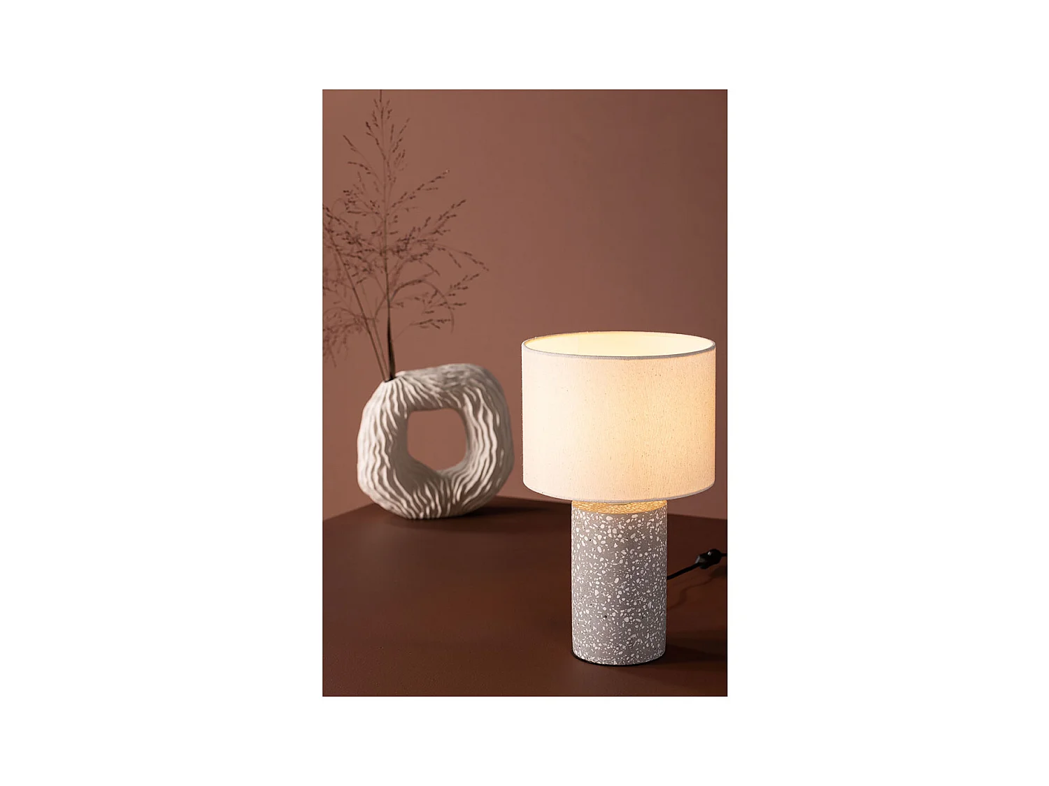 Dijon verlichting tafellamp 22x22x35cm grijs.