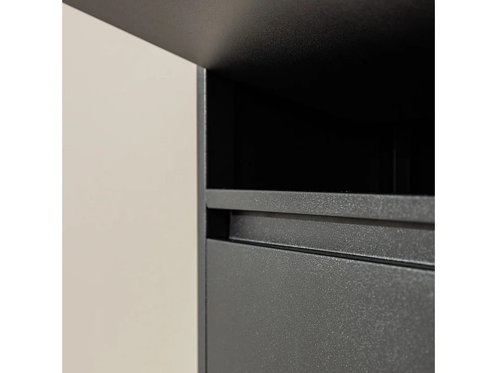 Bonito zapatero metal 3 aletas color negro.