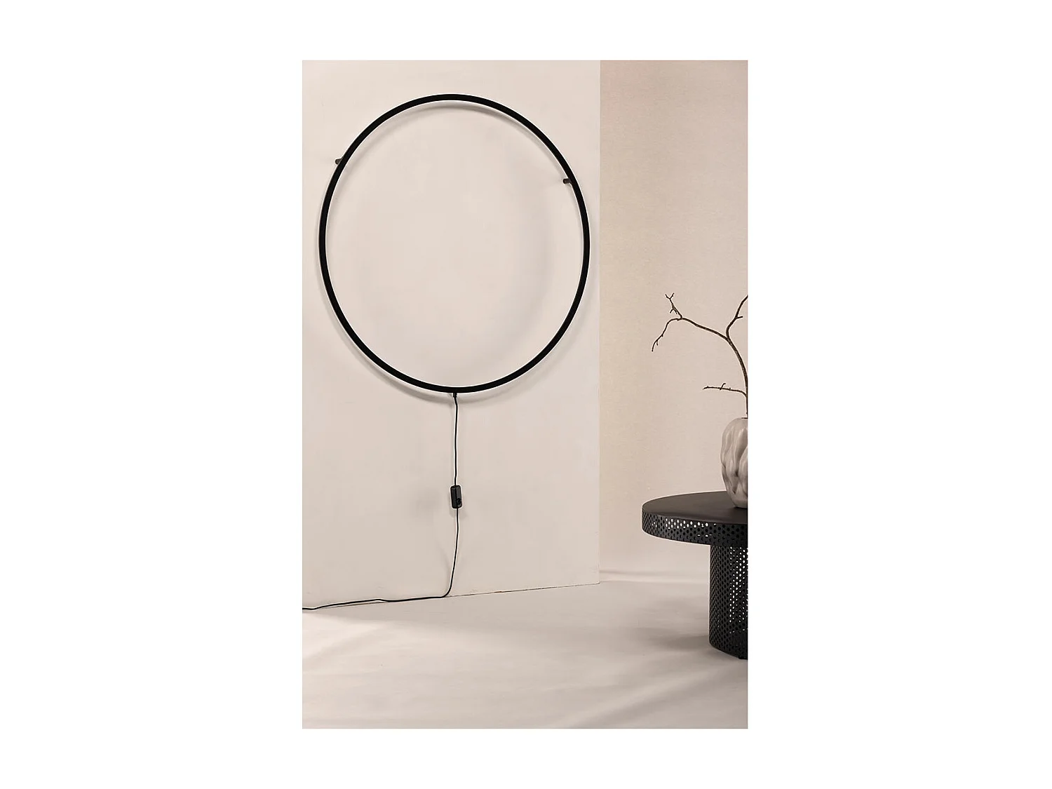 Sörmjöle verlichting wandlamp 100x100x6cm zwart.