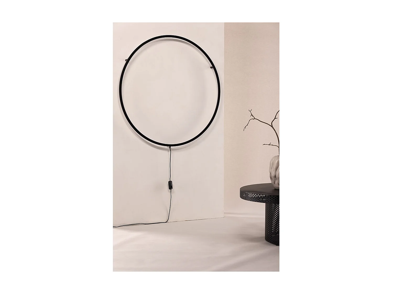 Sörmjöle verlichting wandlamp 100x100x6cm zwart.