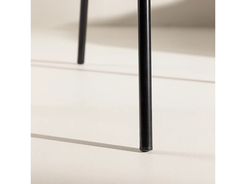 Berit chaise de salle à manger avec accoudoirs velours marron.