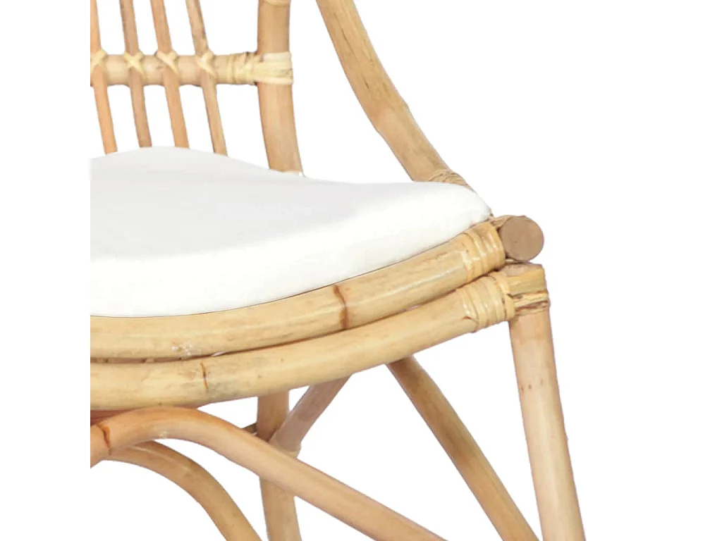 Stoel rattan en linnen