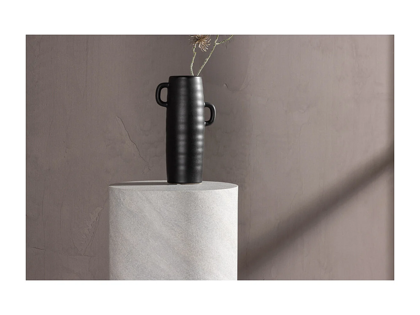 York hoektafel Ø30 cm sokkel grijs.