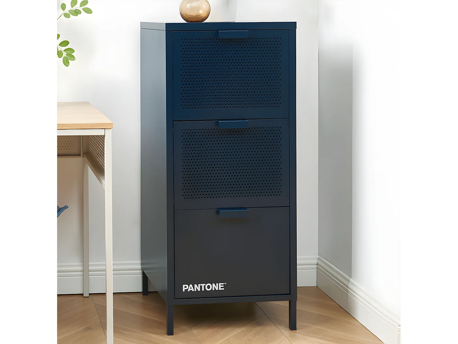 Nino - Petit meuble de rangement 3 tiroirs en métal PANTONE H105cm - Bleu nuit