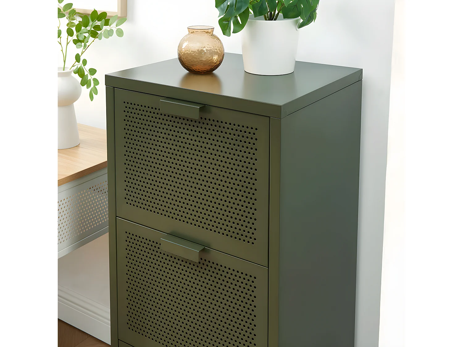 Nino - Petit meuble de rangement 3 tiroirs en métal PANTONE H105cm - Vert kaki
