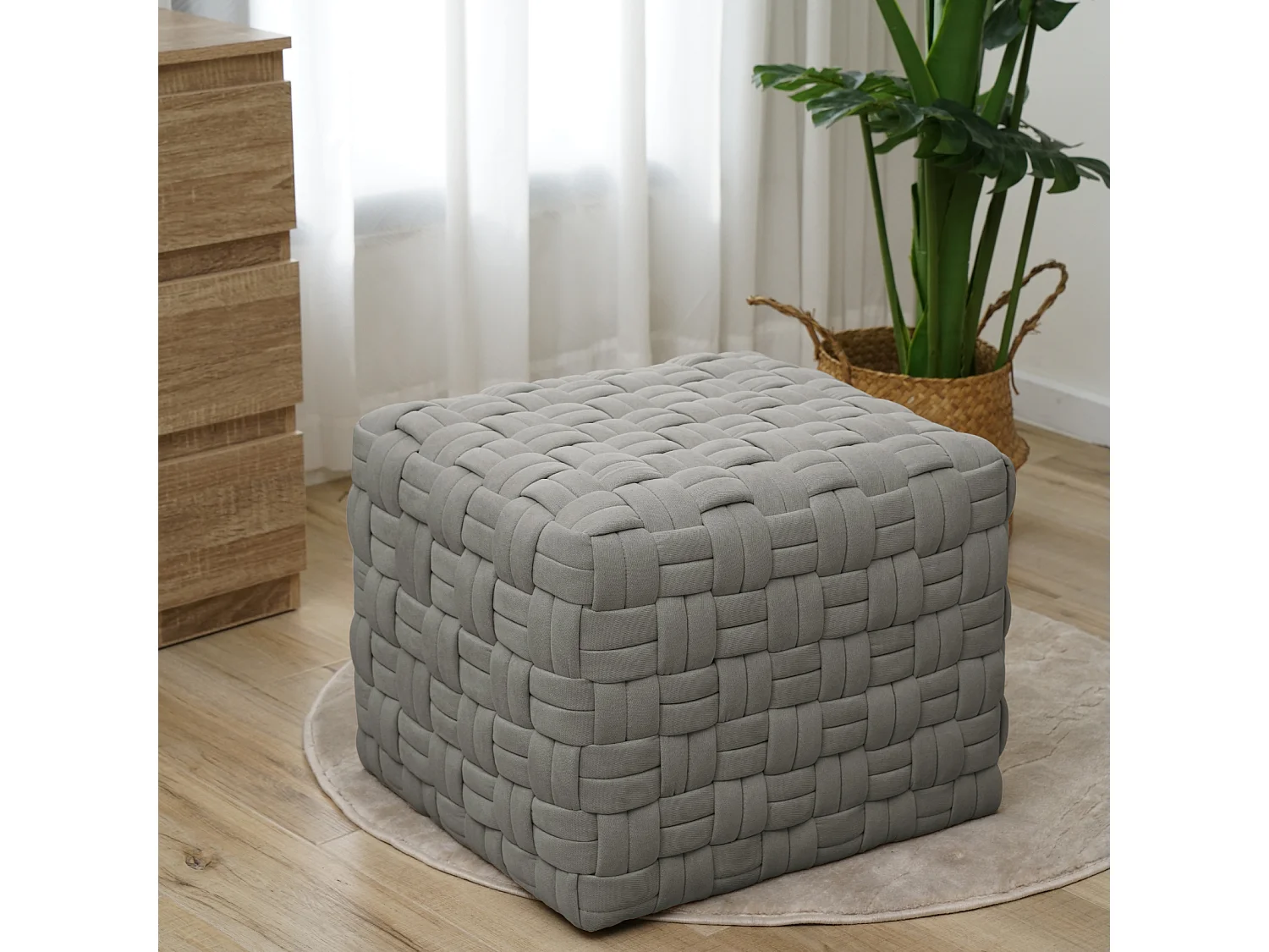 Tabouret pouf tressé