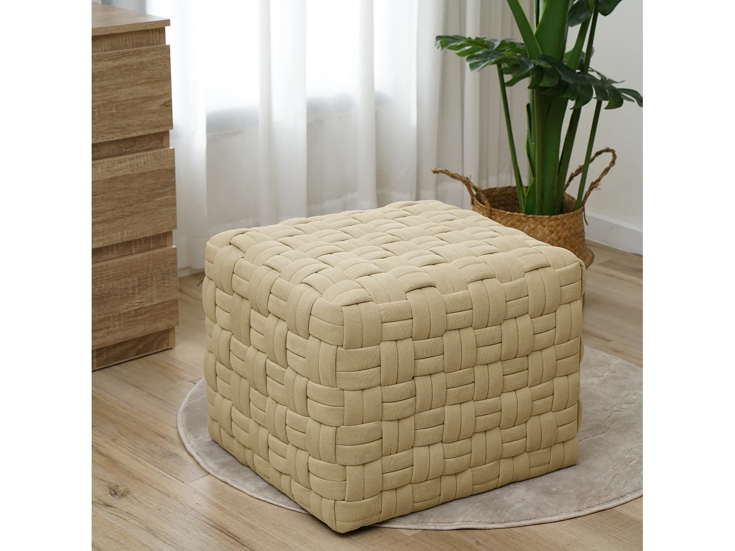 Tabouret pouf tressé