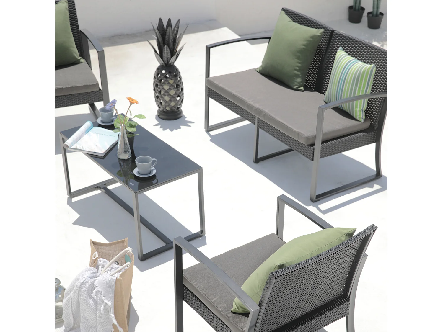 Ensemble de meubles de jardin en poly rotin