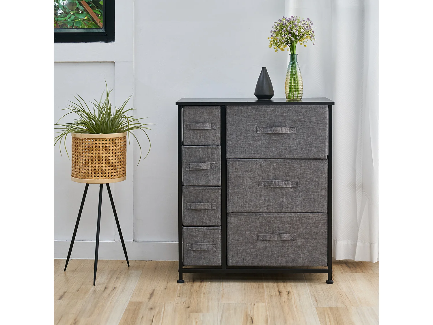 Étagère en métal avec tiroirs en tissu