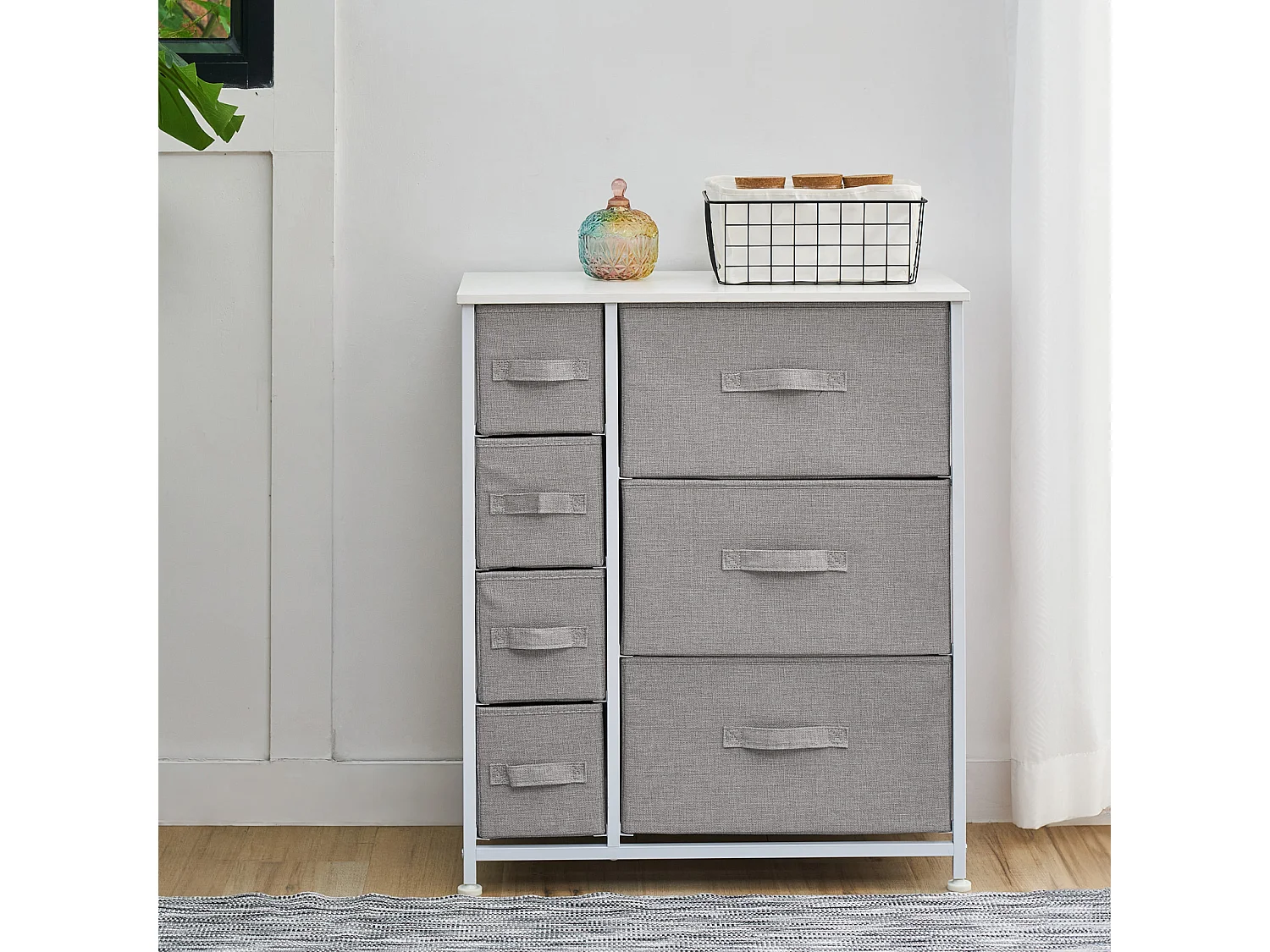 Étagère en métal avec tiroirs en tissu