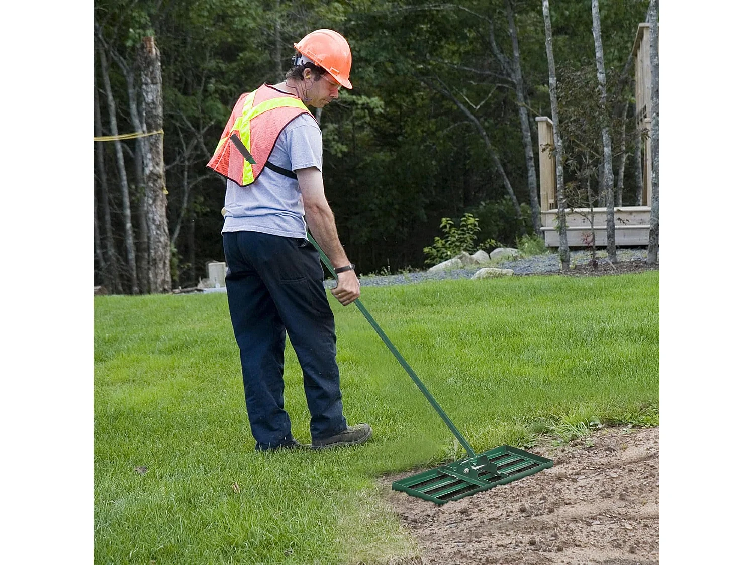 Râteau de Nivellement de Pelouse 75 x 25 cm, Râteau de Jardin en Métal avec Poignée Ergonomique, Outil de Niveau de Pelouse pour Jardin CourTerrain de Golf Ferme