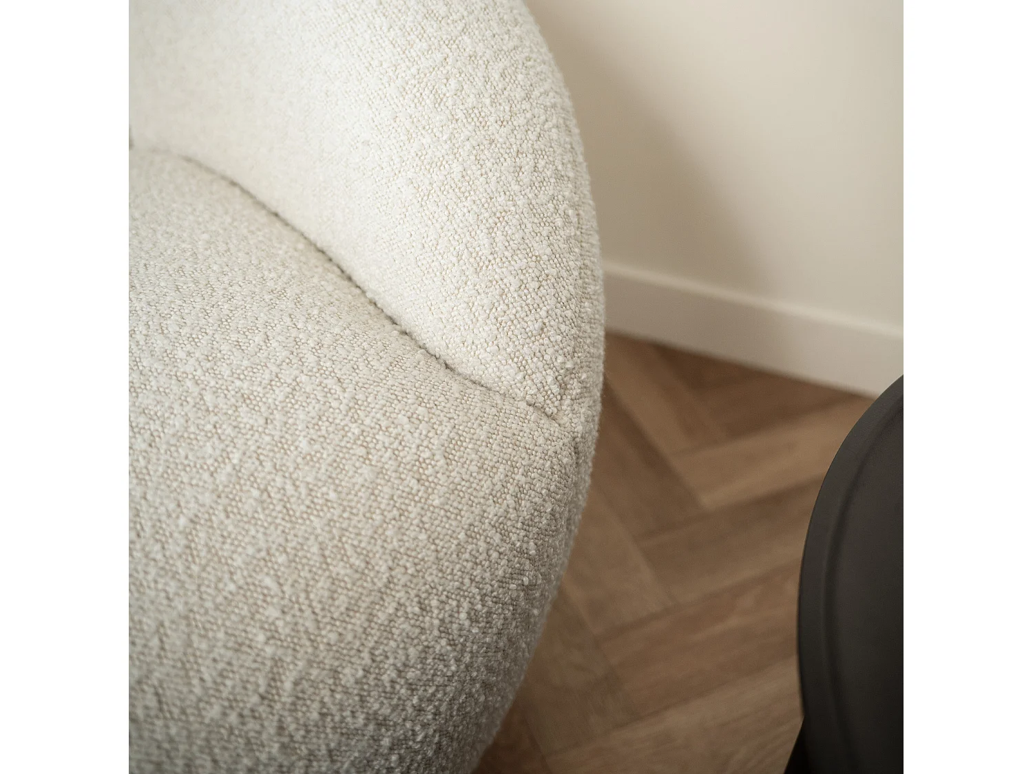 Fauteuil pivotant en tissu bouclé blanc - Ysé
