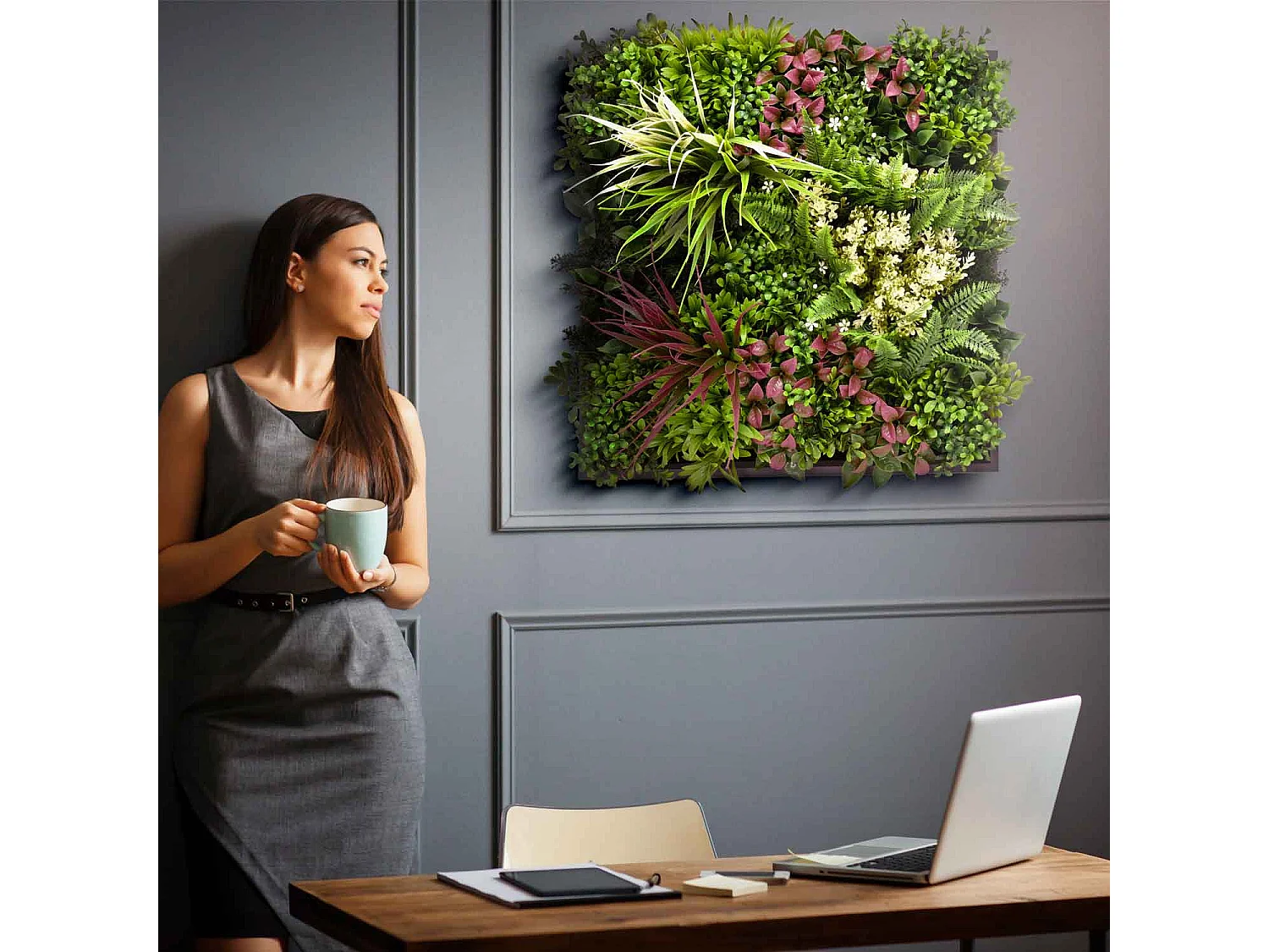 Liana - Quadro vegetale con foglie e fiori, cornice nera in PVC, 50x50 cm