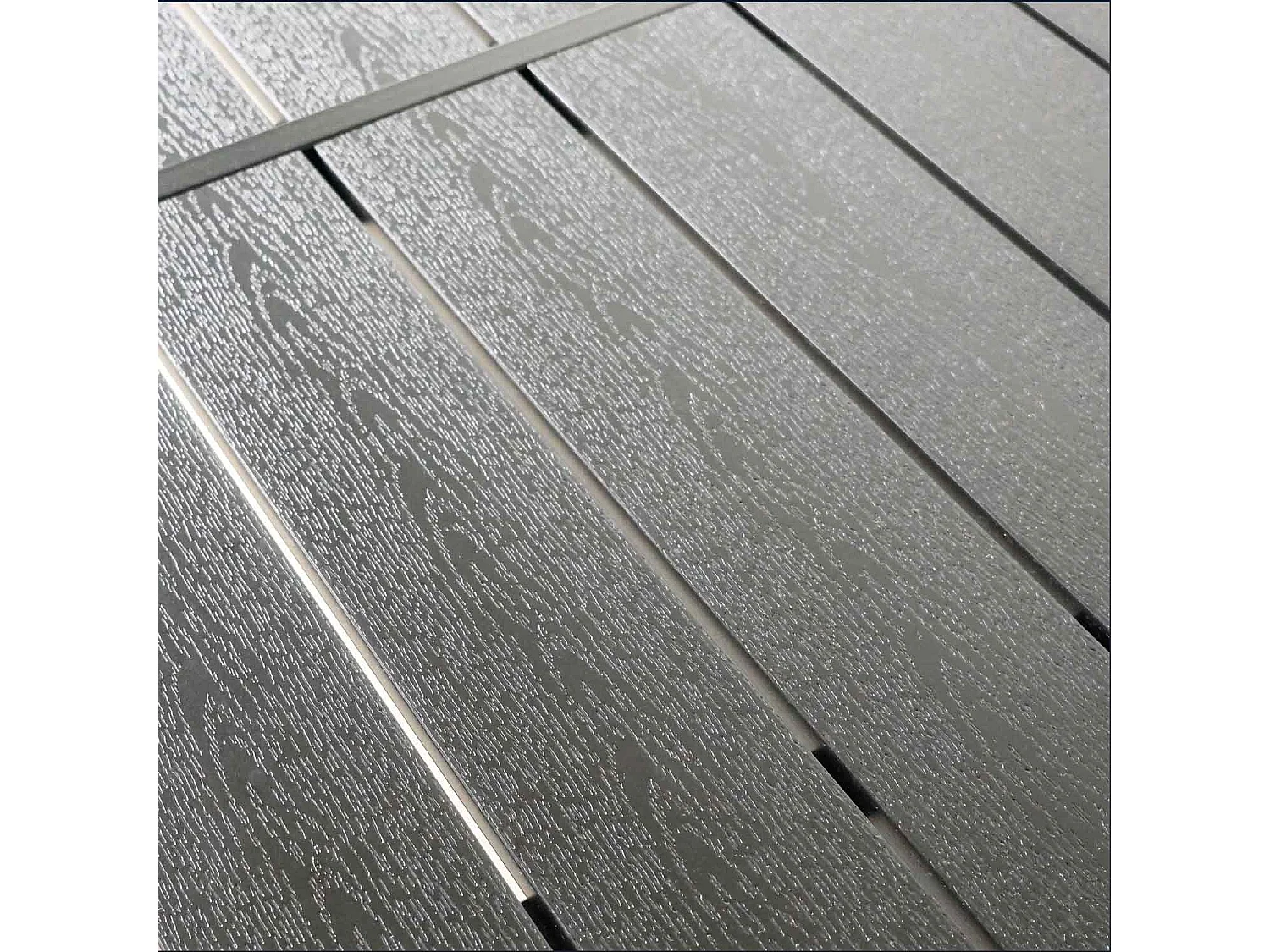 Giano - Table de jardin avec structure en aluminium et plan à effets à lattes horizontales 150x90cm