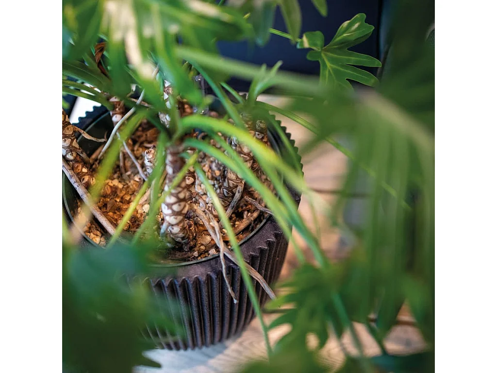 Maceta Groove negro 43x41 cm