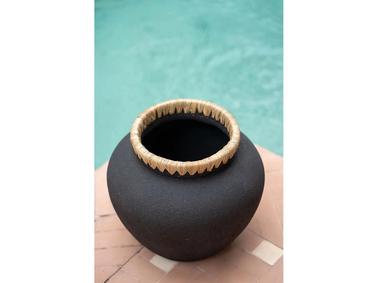 Le Vase Styly - Noir Naturel - M