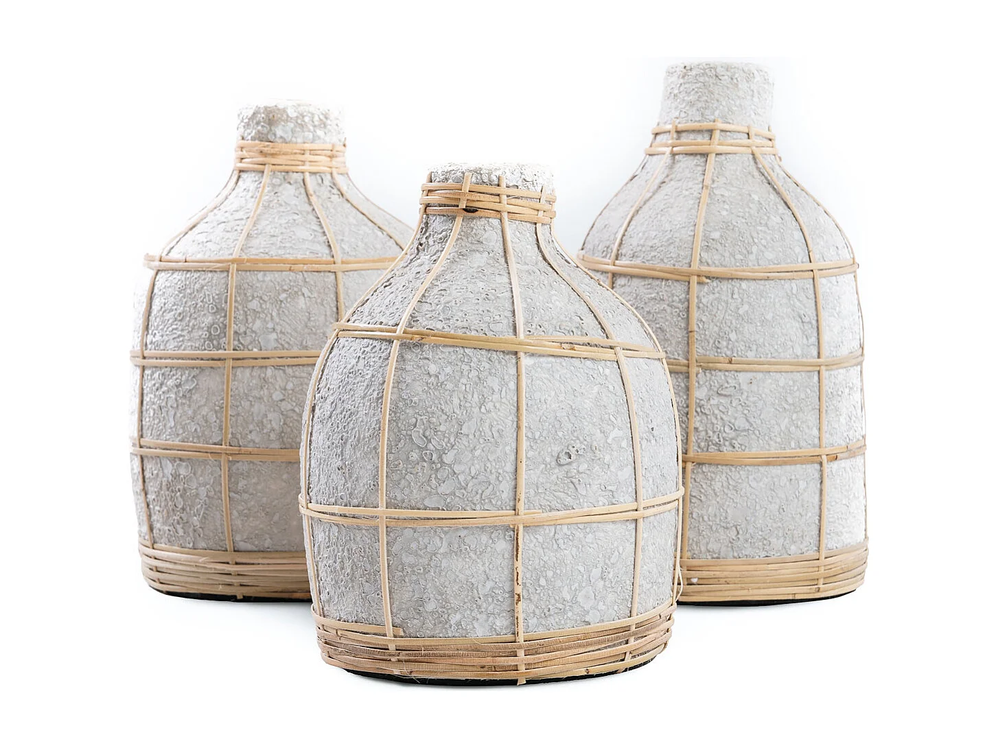 Vase avec rotin en béton gris 13x13x23 cm