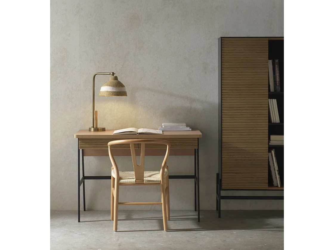 Lampe de table avec abat-jour en fibre naturelle tressée