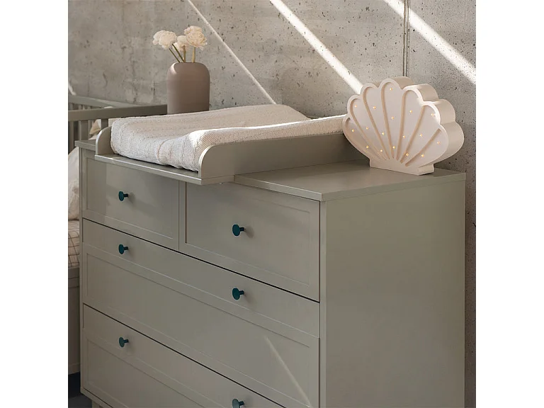 Wood Luck Gabriel Verandertafel - Eucalyptus Groen