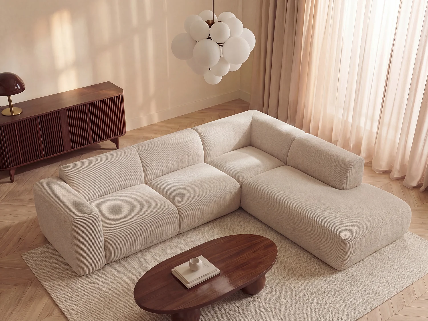Großes Ecksofa mit Recamiere mit Rückenlehne - Ecke rechts - Samt-Stoff - Beige - POGNI von Maison Céphy