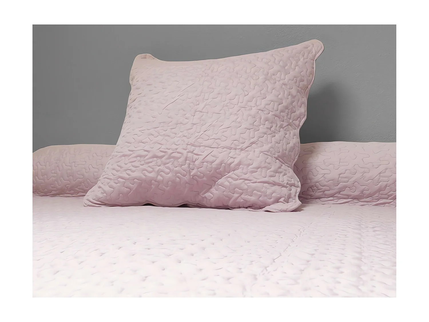 Couvre-lit Boutis uni rose 180x220 cm avec 1 taie d'oreiller