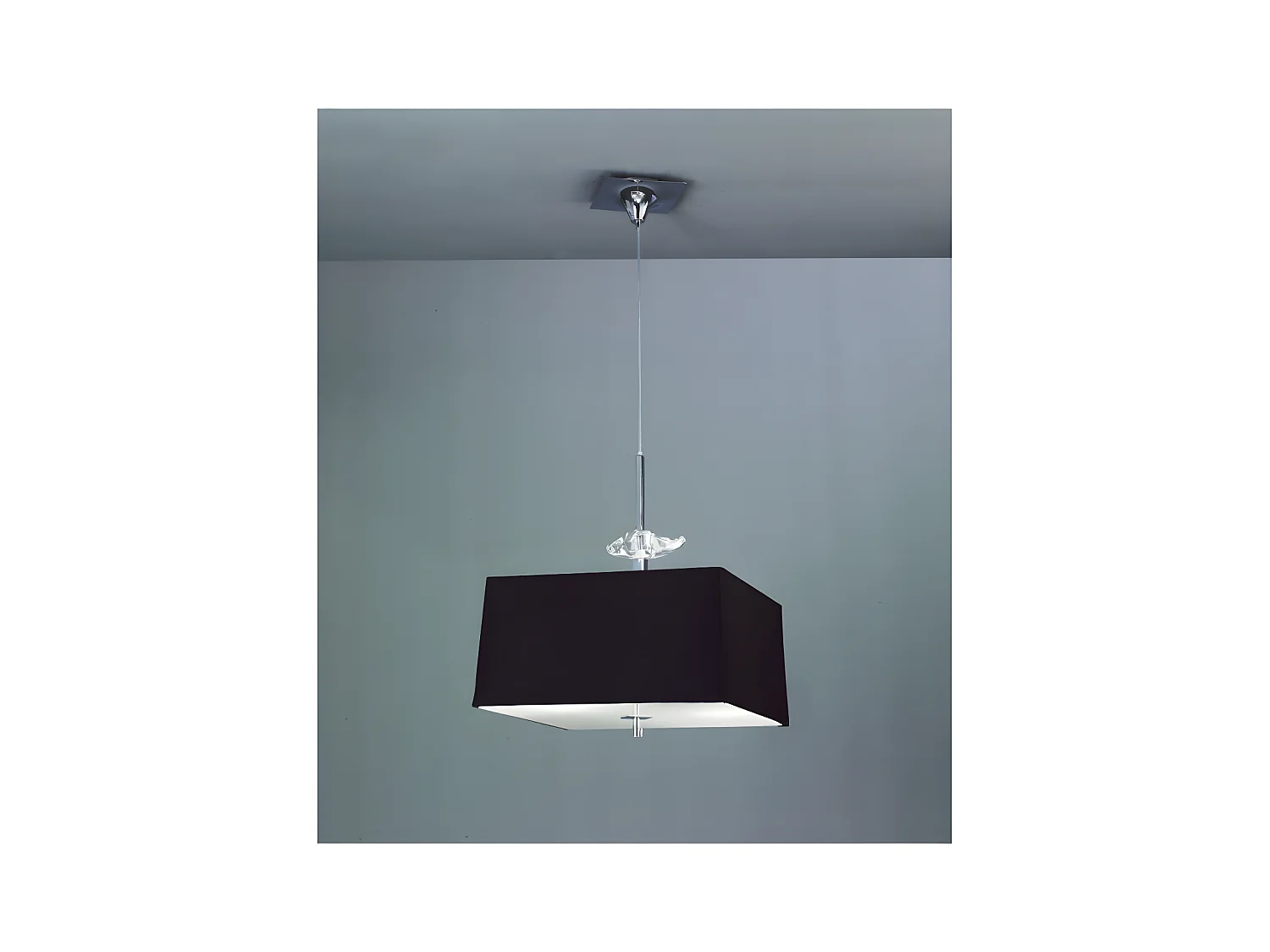 Suspension Chrome Akira 4L Mantra