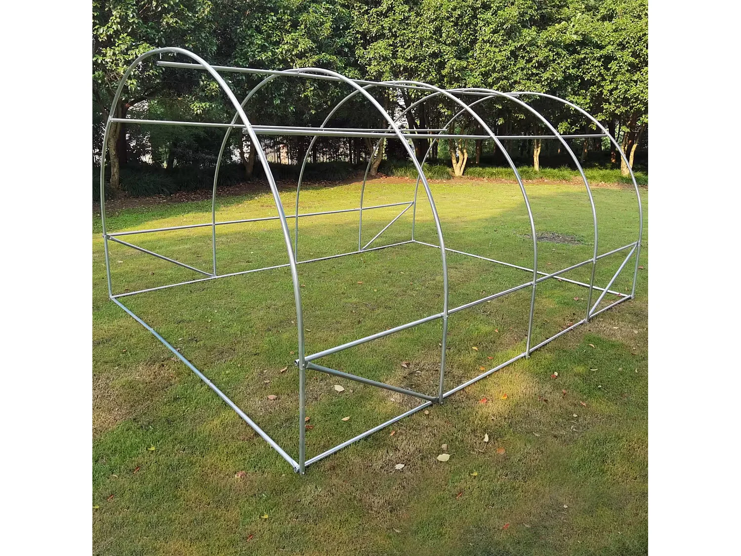 Serre en plastique tunnel en acier fondation grillagée toile PE 170g/m131