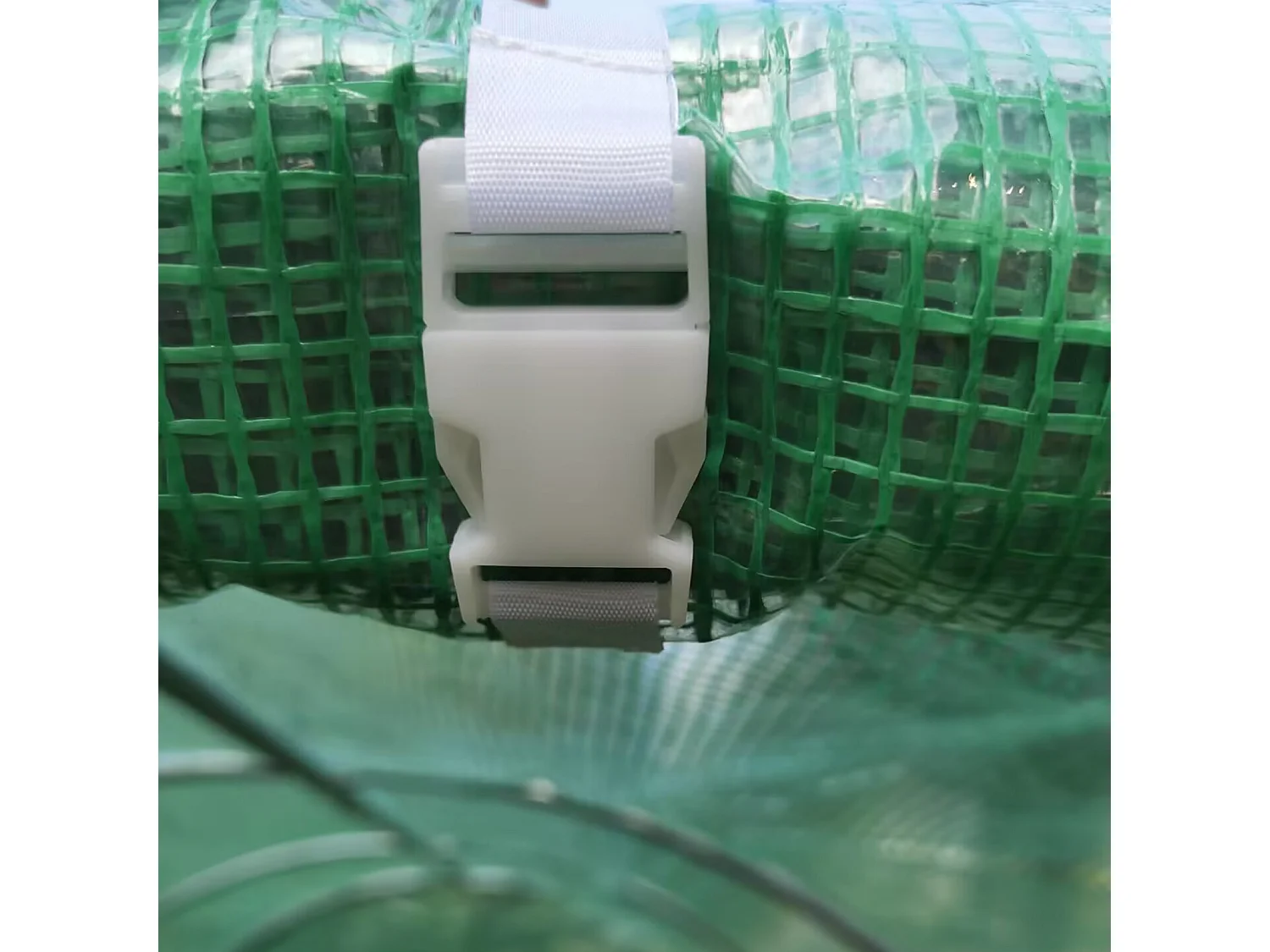 Serre en plastique tunnel en acier fondation grillagée toile PE 170g/m132