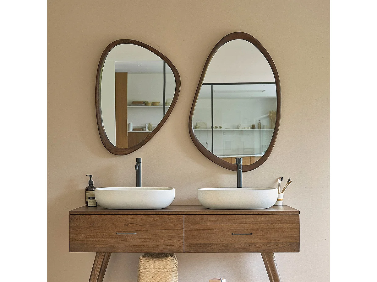 Miroir organique en mindi massif finition noyer 75x60 cm