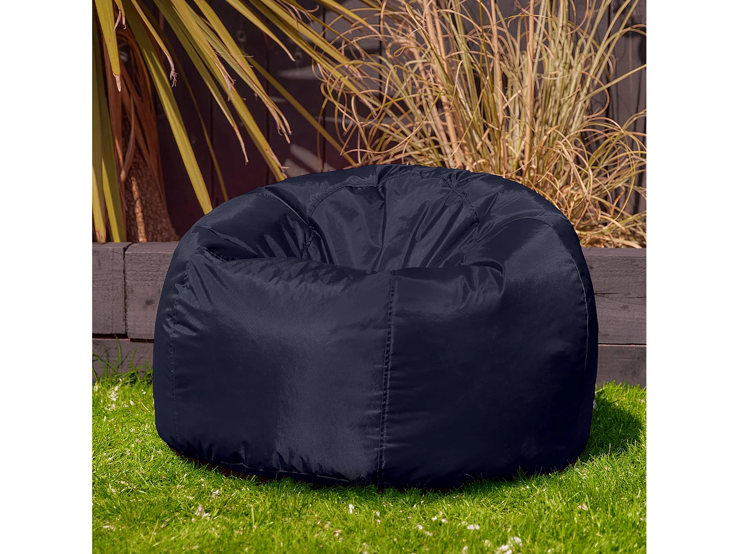 Pouf classique pour usage intérieur et extérieur  bleu marine