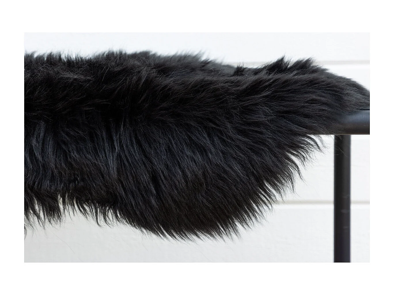 Tapis Imitation Fourrure "Katy" 55x180cm Noir