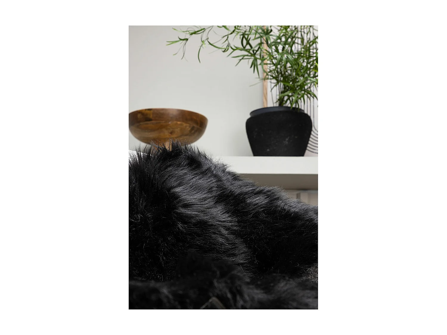 Tapis Imitation Fourrure "Katy" 60x90cm Noir