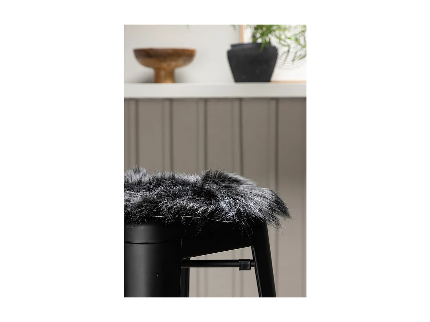 Katy fourrure synthétique  Ø34cm noir.