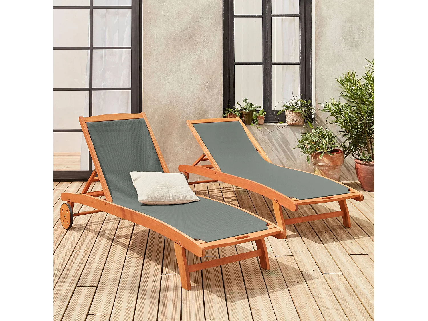 Set di 2 lettini multiposizione in legno con rotelle, verde kaki