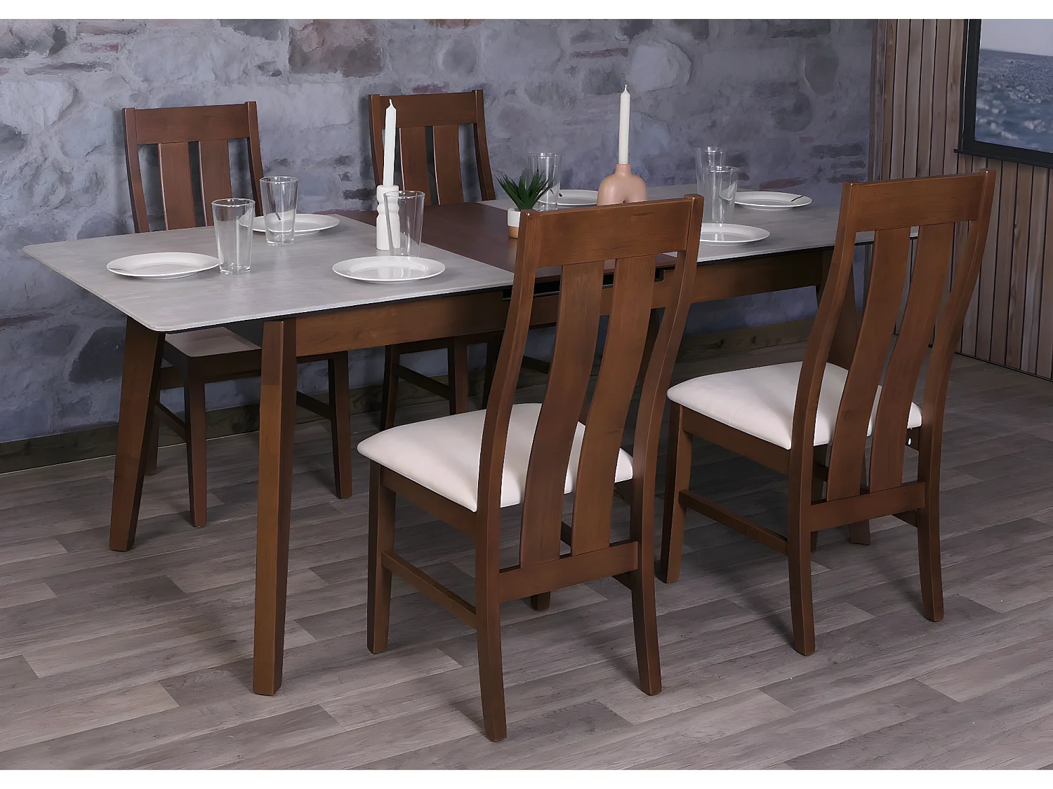 Eetkamertafel MCW-M57