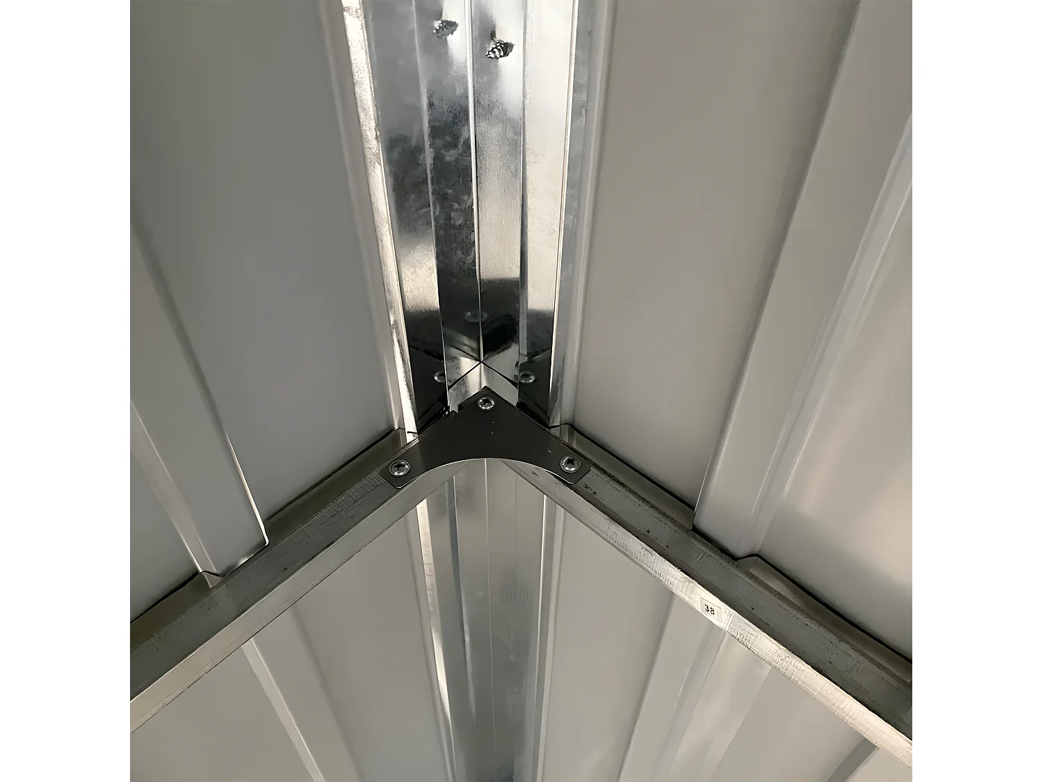 Abri de jardin avec toit prolongé anthracite 277x110,5x181