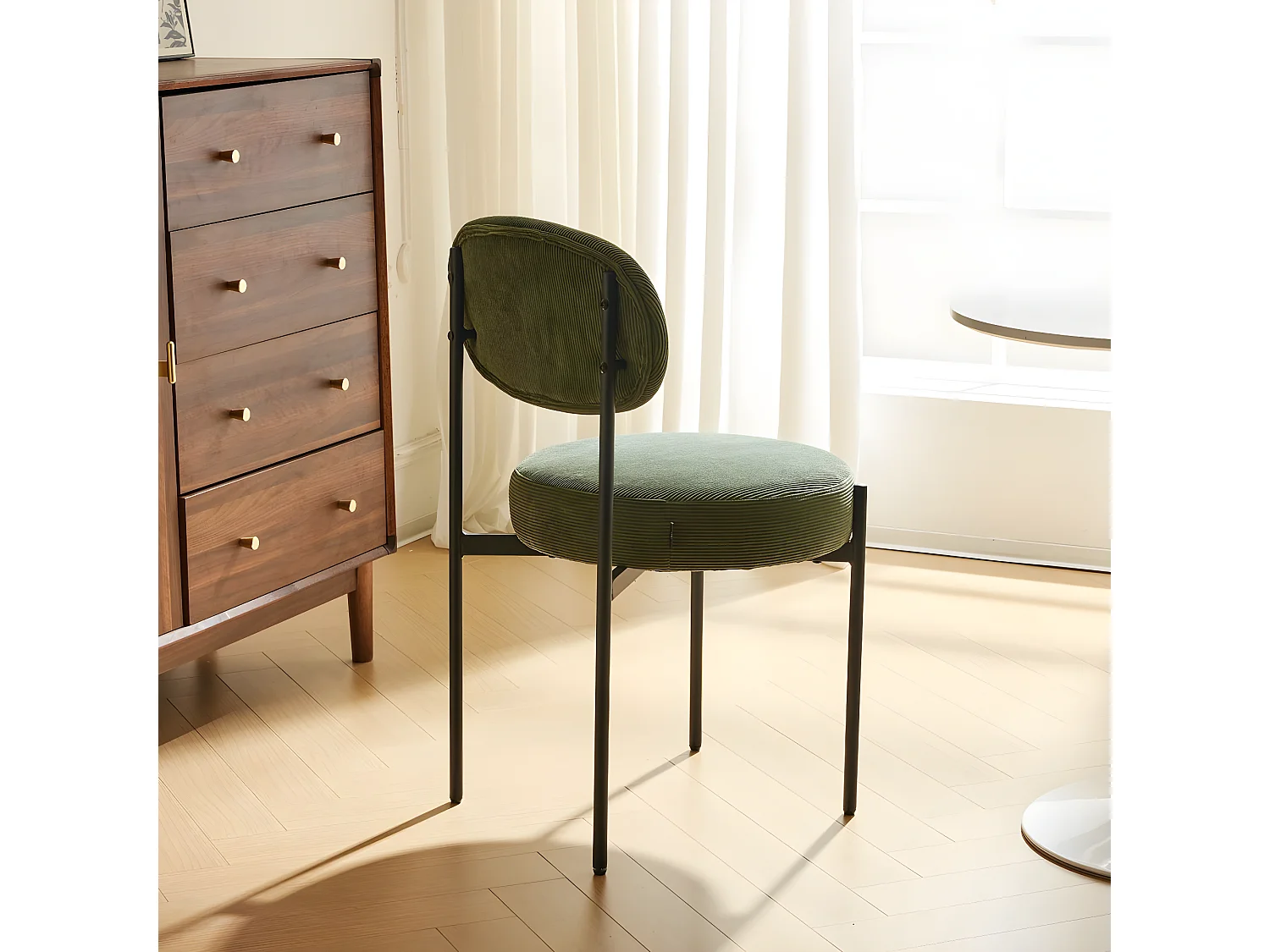 Lot de 2 chaises en velours côtelé vert, piètement métal noir - Evora