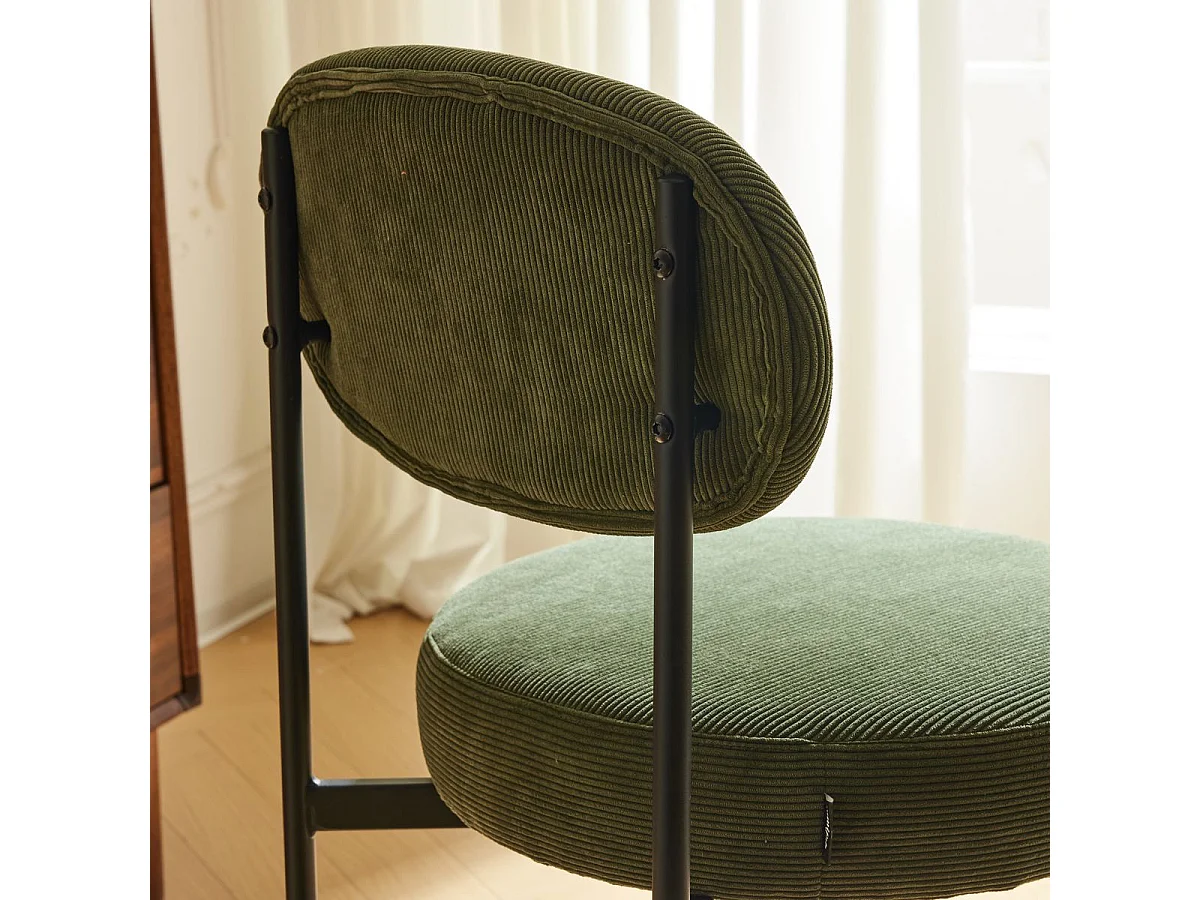 Lot de 2 chaises en velours côtelé vert, piètement métal noir - Evora
