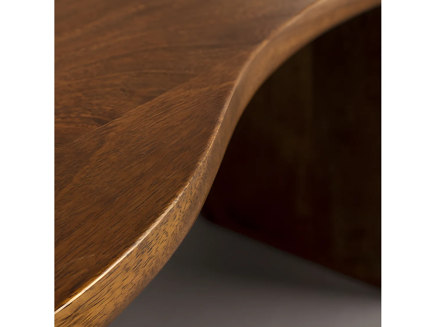 Tilon - Table basse organique en bois 110x60cm - Bois foncé