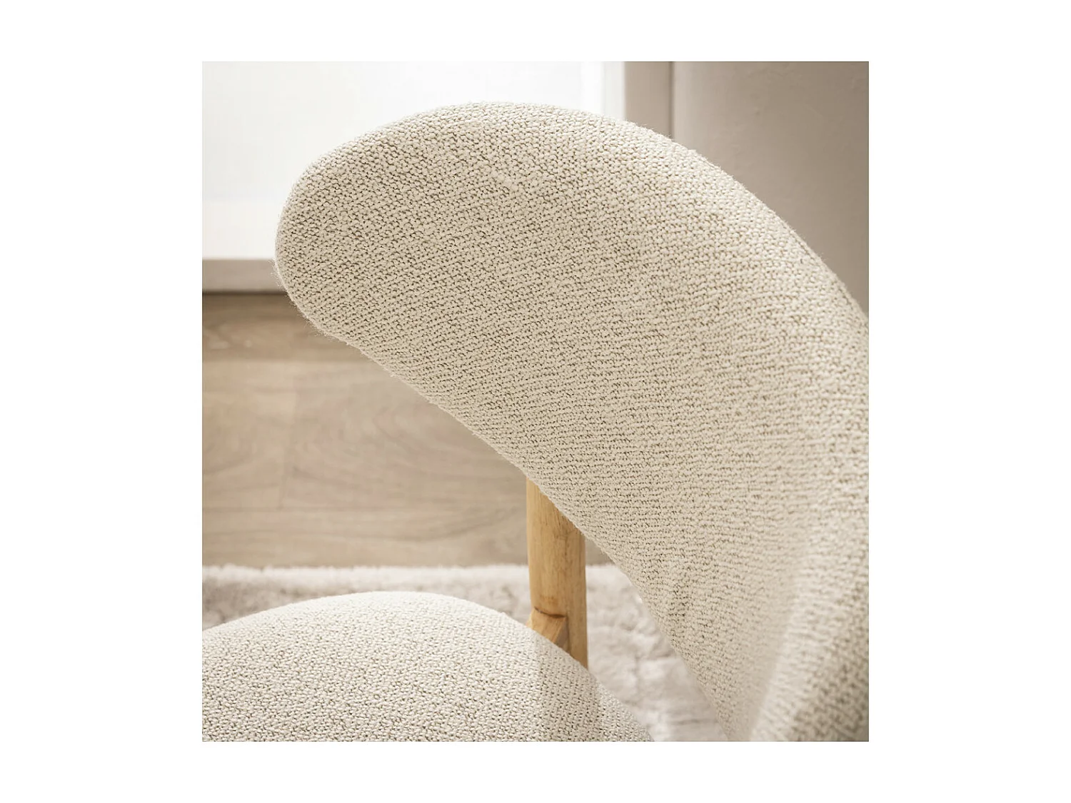 Clara - Lot de 2 chaises en tissu bouclette et bois - Beige