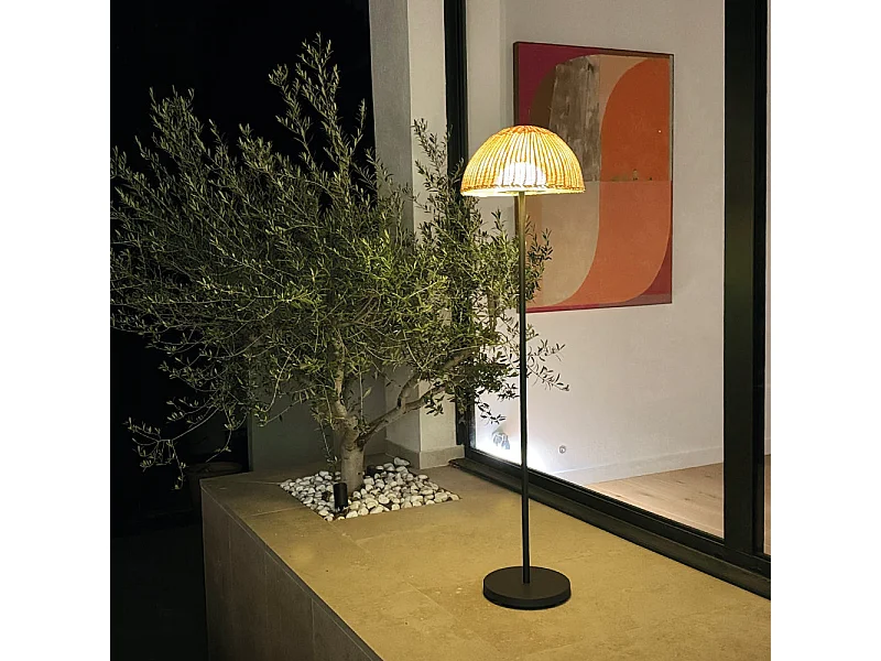 Lampadaire sans fil FAROE Beige Poly rotin H160cm