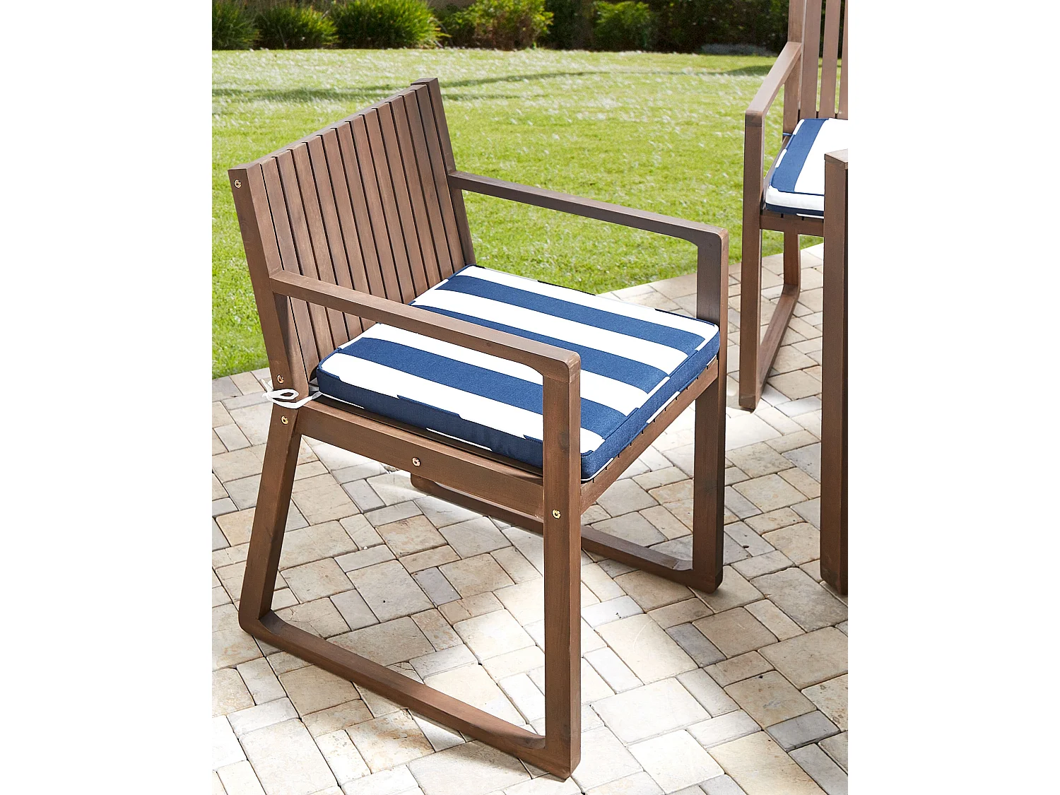 Lot de 8 chaises de jardin avec coussins SASSARI Acacia Bleu marine