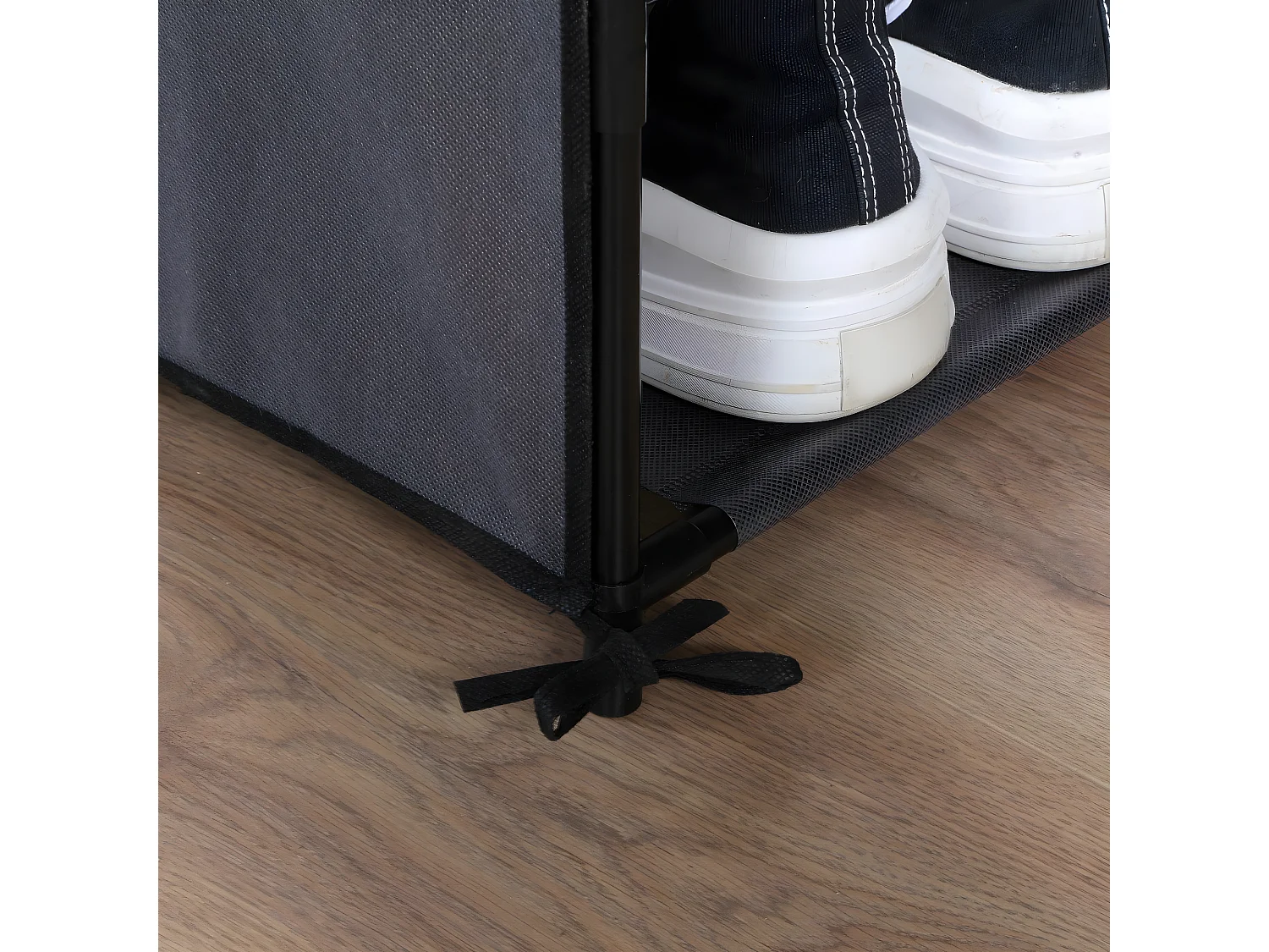 Armoire à chaussures d'angle en intissé et métal - H107 cm