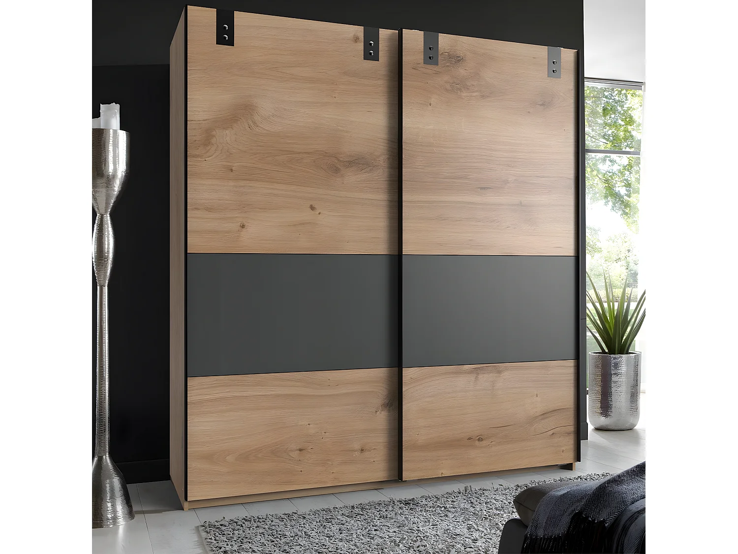 Kledingkast met 2 schuifdeuren en grafietkleurige inzet - L135 cm