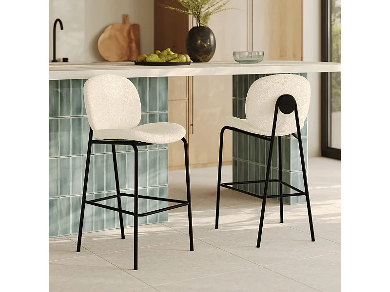 Lot de 2 chaises pour îlot central en tissu bouclé beige 63,5 cm - Iris